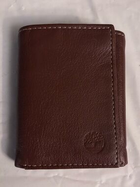 Timberland Dark Brown Leather Trifold Card Holder